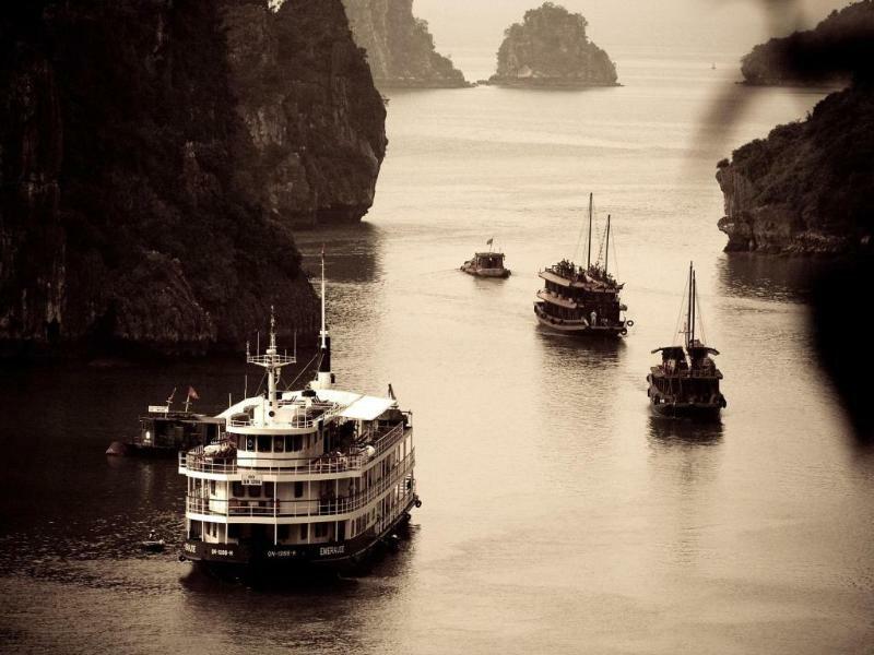 Emeraude Classic Cruises Hotell Ha Long Exteriör bild